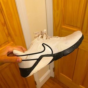 Nike Legend Essential 2 Premium Women's Training Shoes	
Size 7